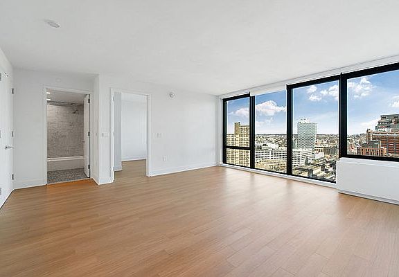 5th image of 662 Pacific St #27T