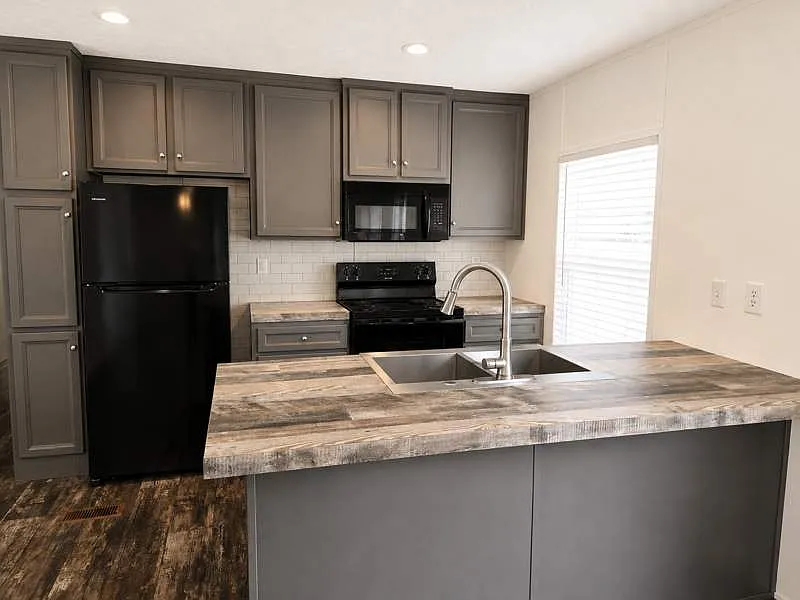 3 bed, 2.0 bath, 1216 sqft, $1,399 — Photo 4