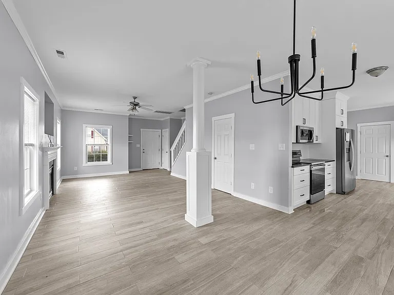 4221 Bay Rum Ln — Photo 8