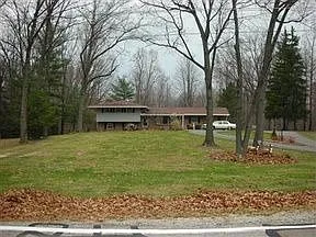 16277 Tulip Ln photo 1