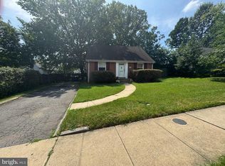 1111 Edmonston Dr, Rockville, MD 20851