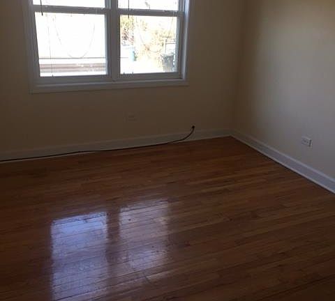5th image of 6441 N Damen Ave APT 2W