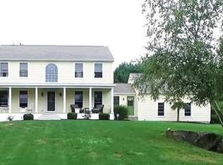 5 Fox Run Dr, Oxford, MA 01540