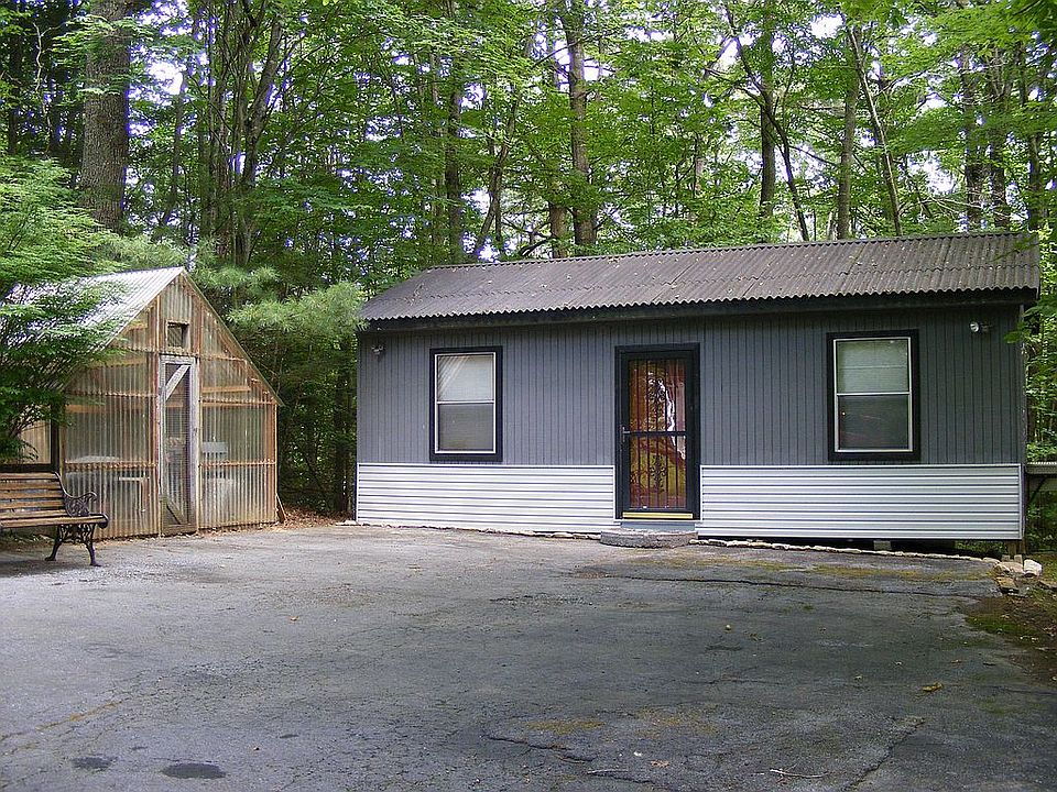 2nd image of 110 Top Notch Rd