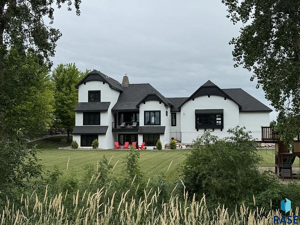 1st image of 47138 298th St