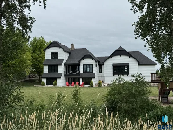 47138 298th St, Beresford, SD 57004