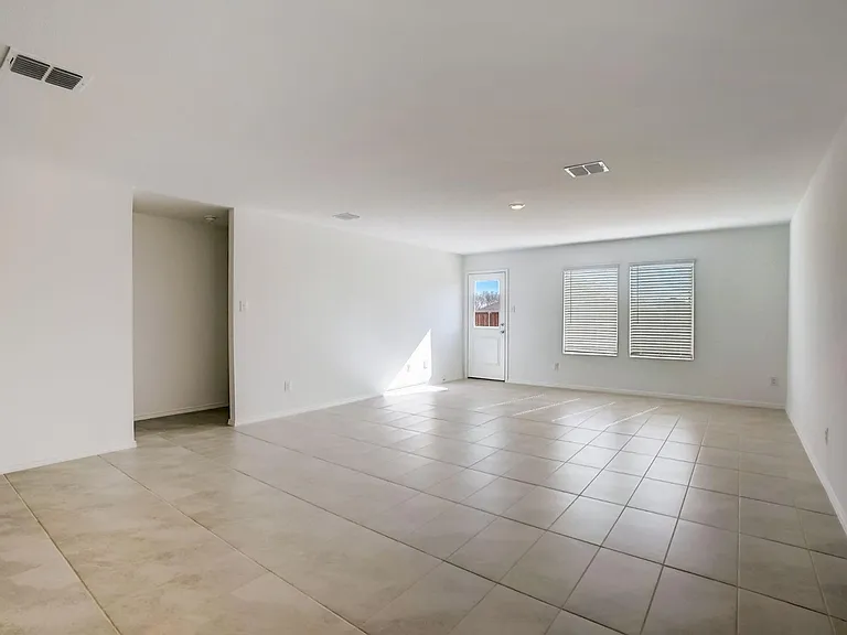 2832 Ozark Cir — Photo 6