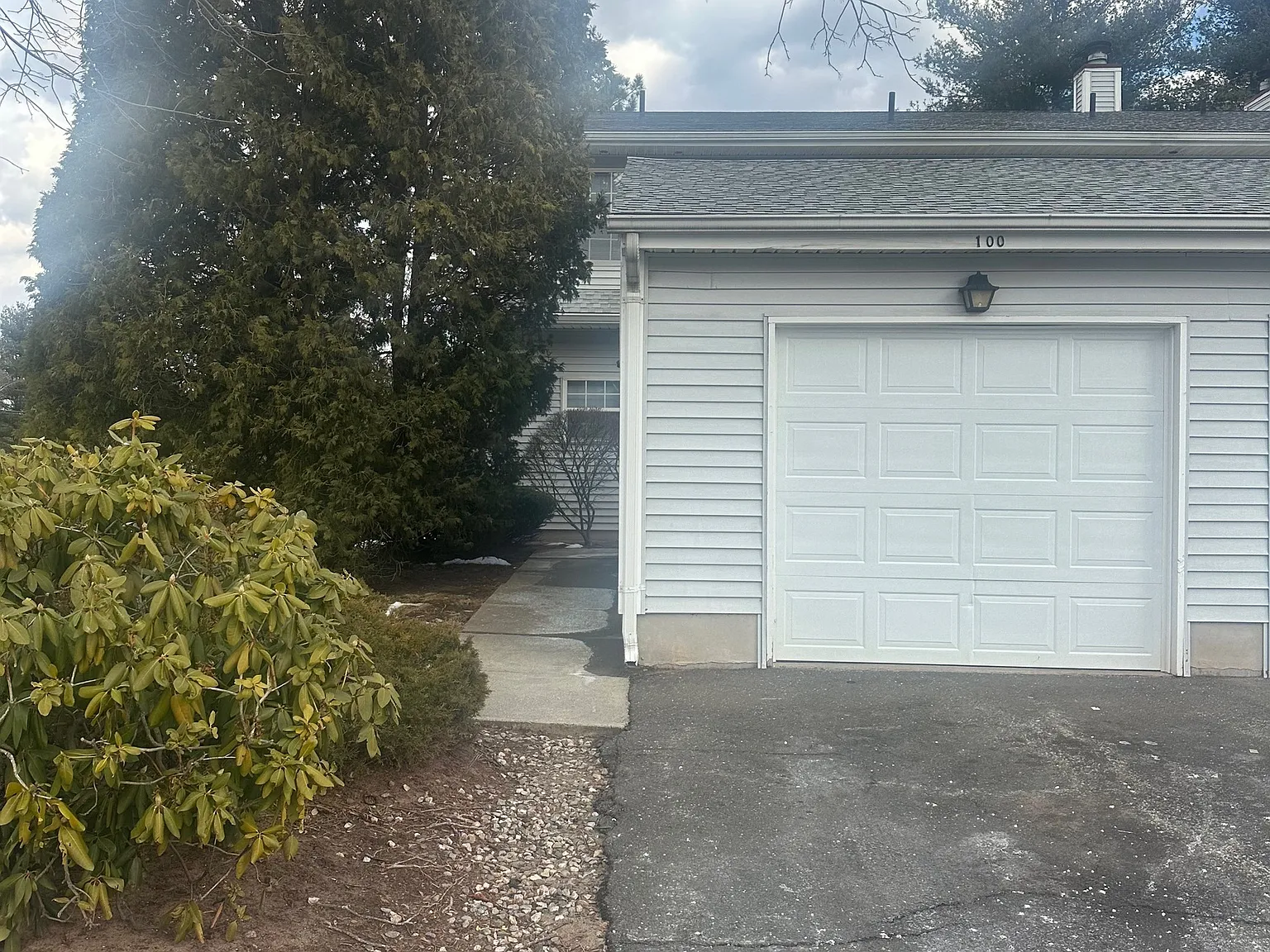2 bed, 1.5 bath, 1432 sqft, $2,150 — Photo 2