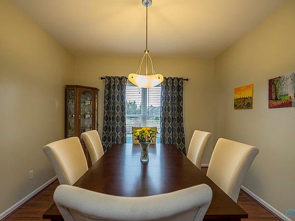 5th image of 348 Twinbrook Dr