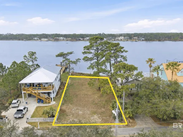 224 W 8th Ave #2, Gulf Shores, AL 36542