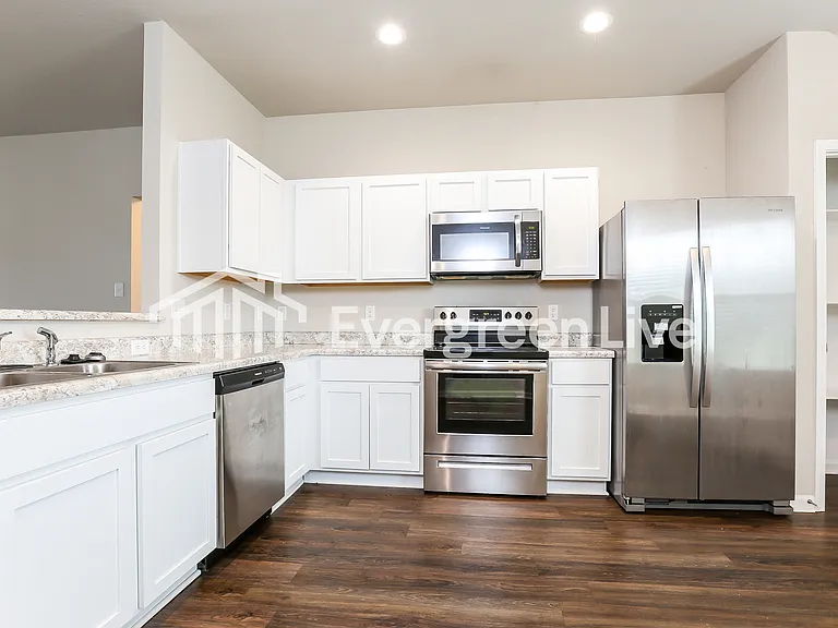 124 Sunland Dr — Photo 7