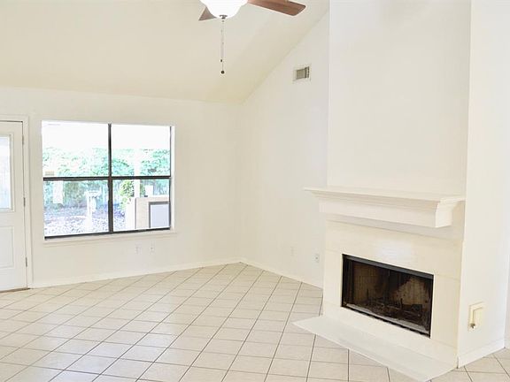 3rd image of 3322 Lakeland Gardens Dr
