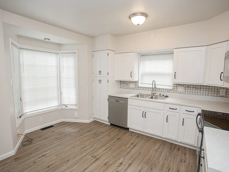 1628 W Main St #B — Photo 9