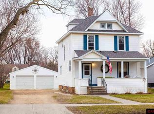 210 W 4th St, Janesville, MN 56048