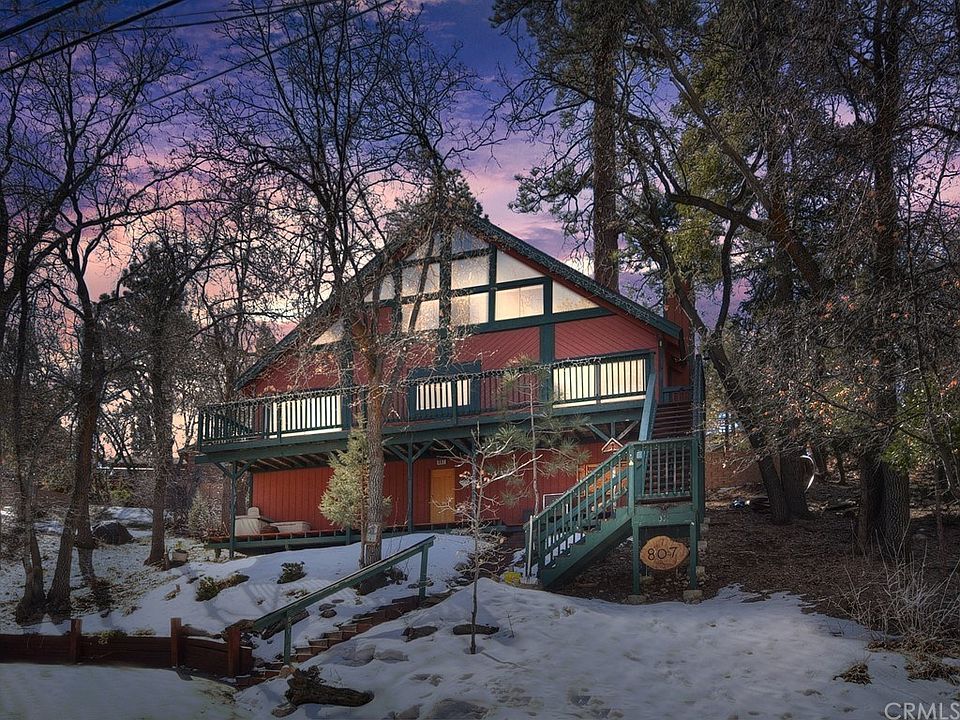 1st image of 807 Villa Grv