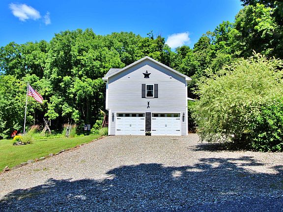 3rd image of 387 St. Albans Road