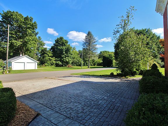 4th image of 31667 Pokagon Hwy