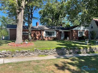 2566 Pershing Dr, Toledo, OH 43613