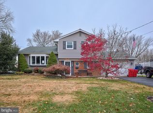 1184 Darrah Rd, Warminster, PA 18974