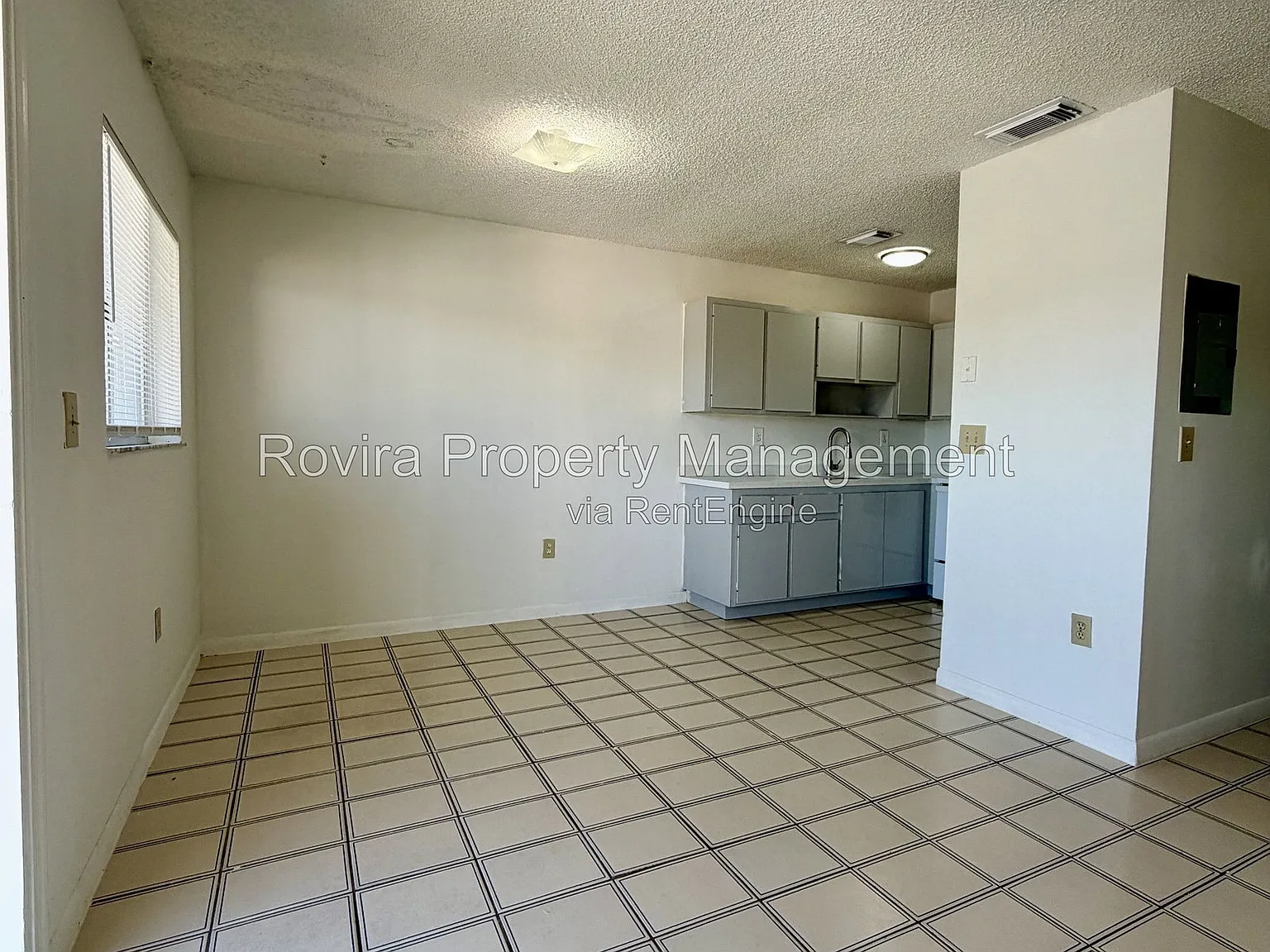 2 bed, 1.0 bath, 800 sqft, $1,950 — Photo 2