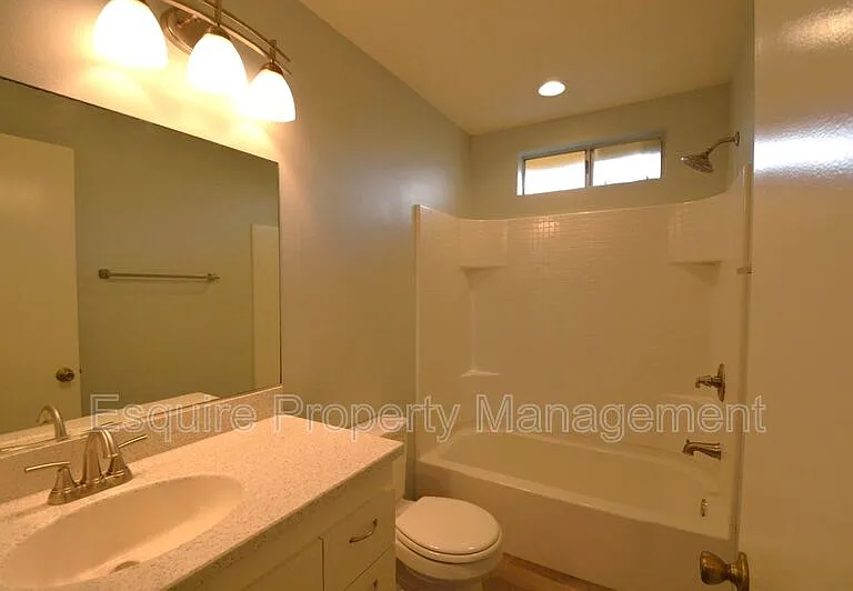 5410 Driftwood St #D — Photo 13