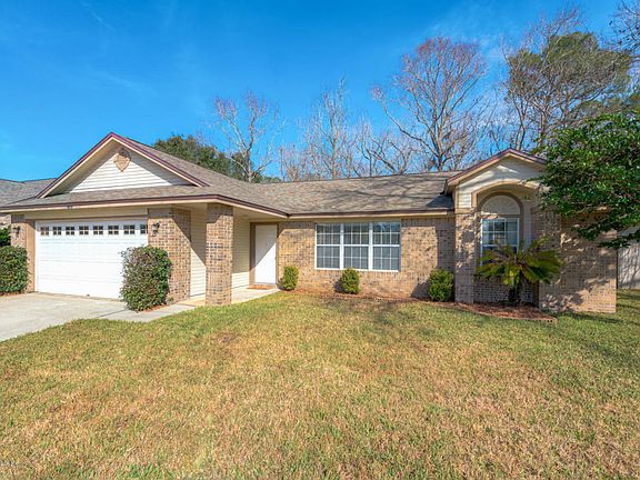 3rd image of 2131 Hovington Cir E