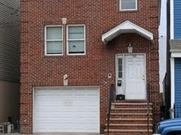 85 Oakland Avenue image 1 of 4