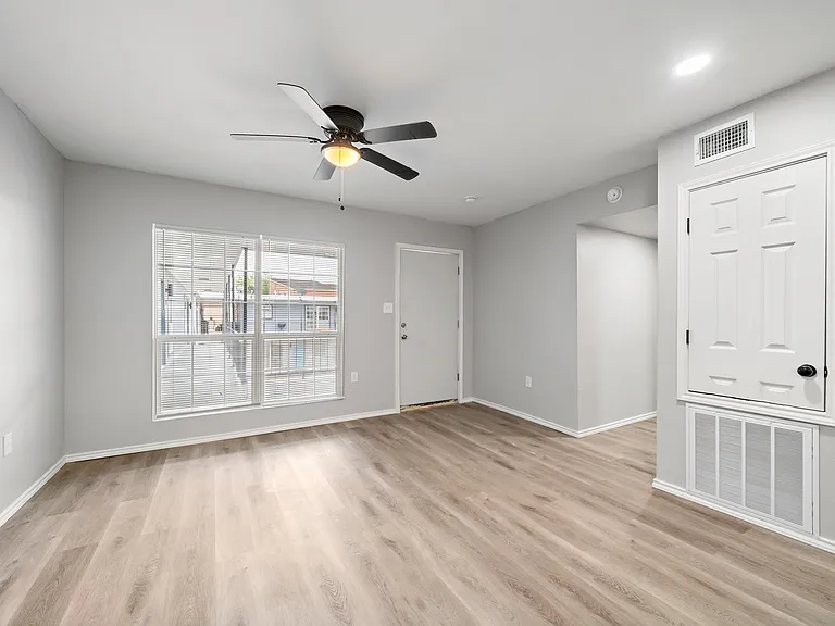 Saphira Apartments — Photo 5