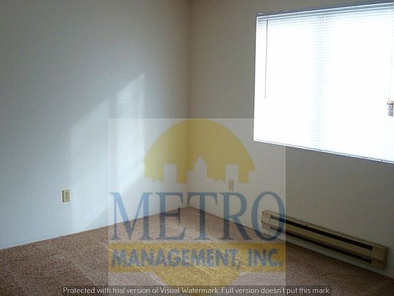 5th image of 661 W Idaho Ave