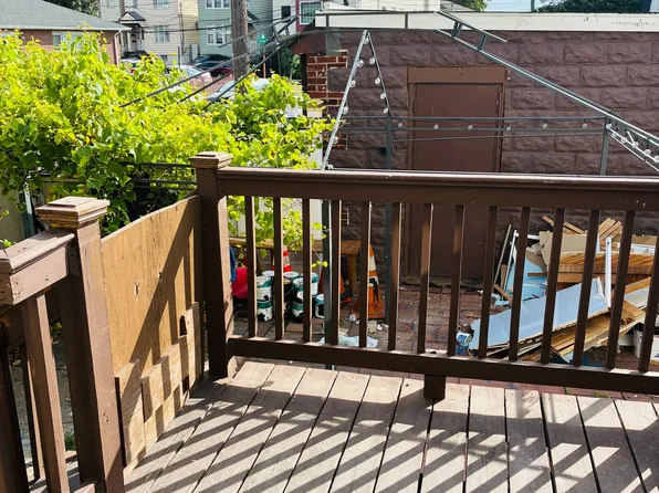 225 Mcadoo Avenue image 11 of 21