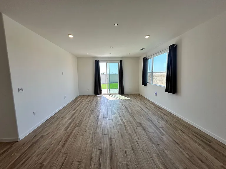 27133 Marimba Ct — Photo 8