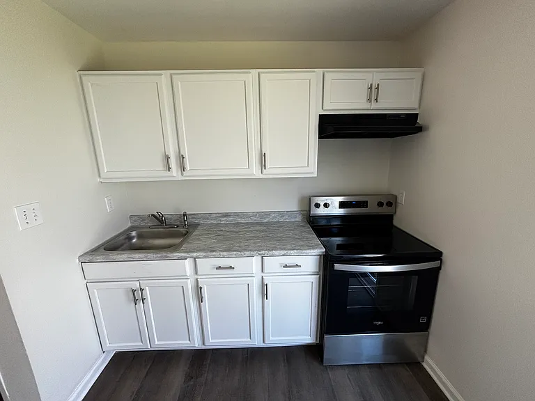 517 Aiken Ave #527 — Photo 3