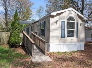 95 Heartwood Ln, Colchester, VT 05446