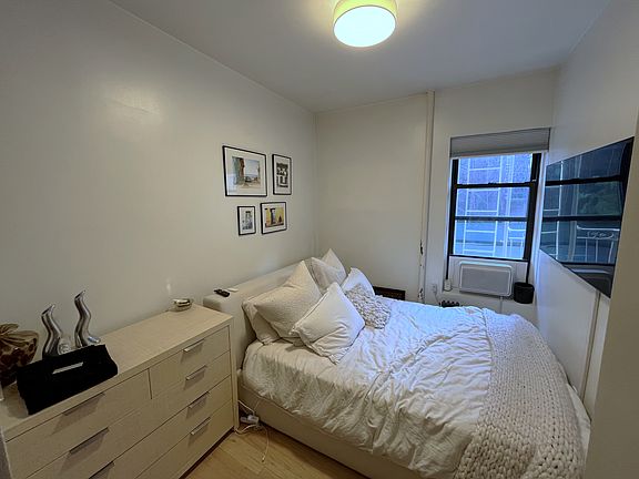 4th image of 35 Bedford St APT 7