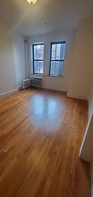 Rented by Manhattan Best Realty, Inc. | media 7