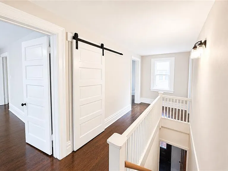 226 S Pacific Ave #2R — Photo 5