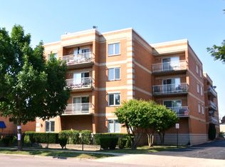 6463 N Northwest Hwy APT 107, Chicago, IL 60631