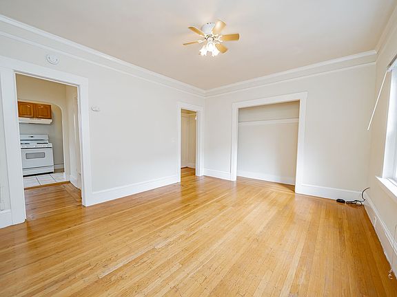 2nd image of 133 17th St #10