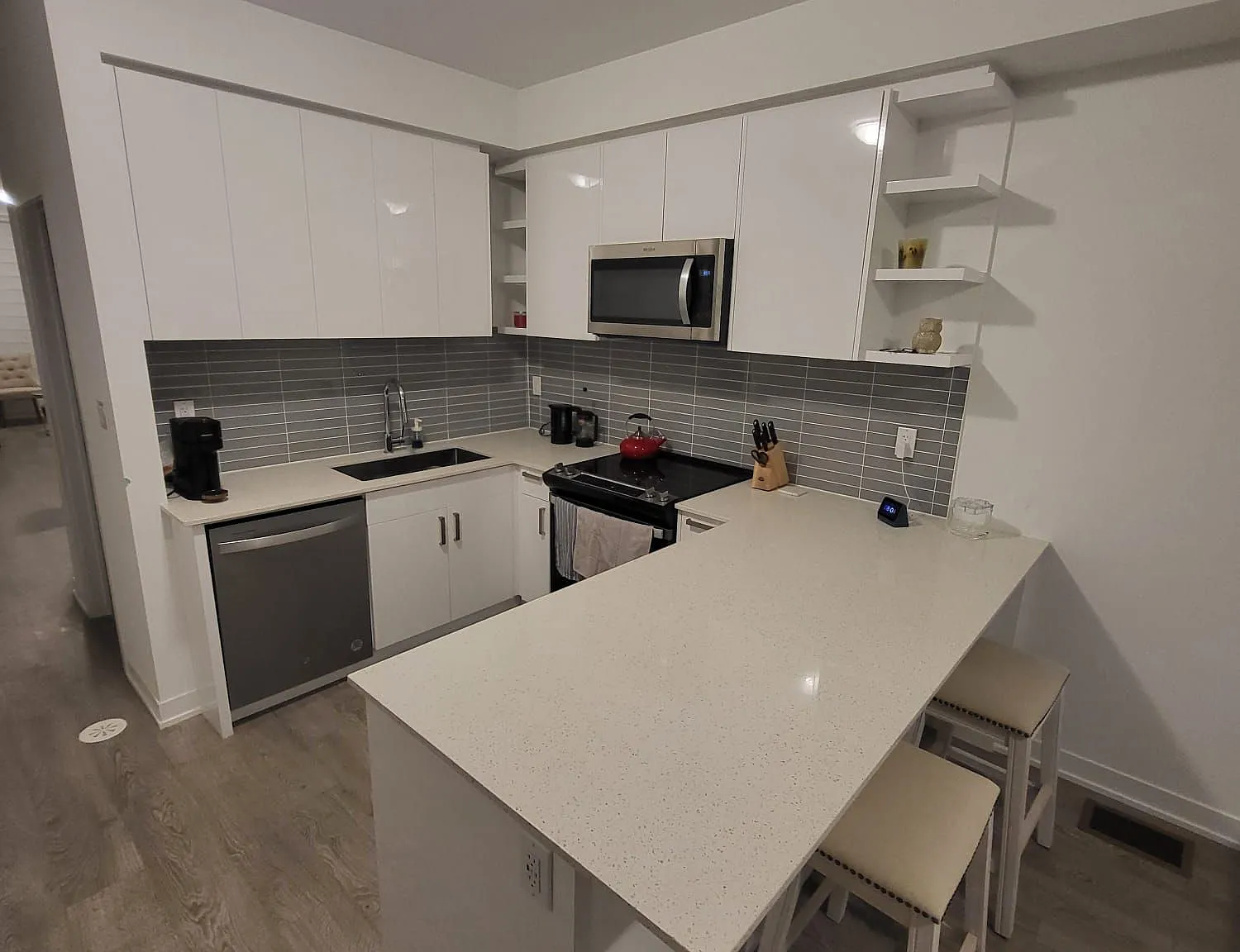 5 bed, $4,800 — Photo 3