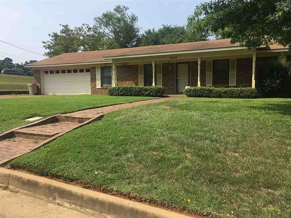 1st image of 2028 Sampson Dr