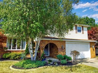 92 Cromwell Dr, Depew, NY 14043
