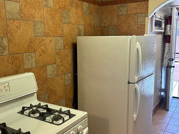 5th image of 801 Ortiz Dr SE Unit C
