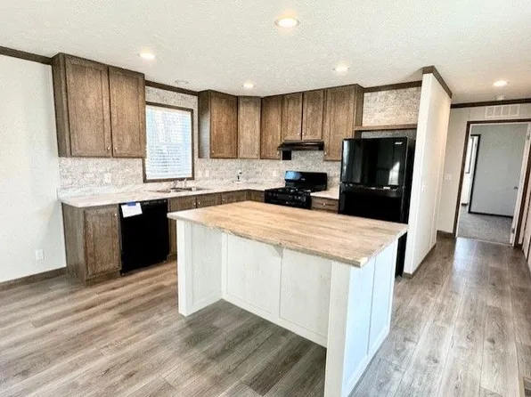 1449 Pheasant Run, Mishawaka, IN 46544