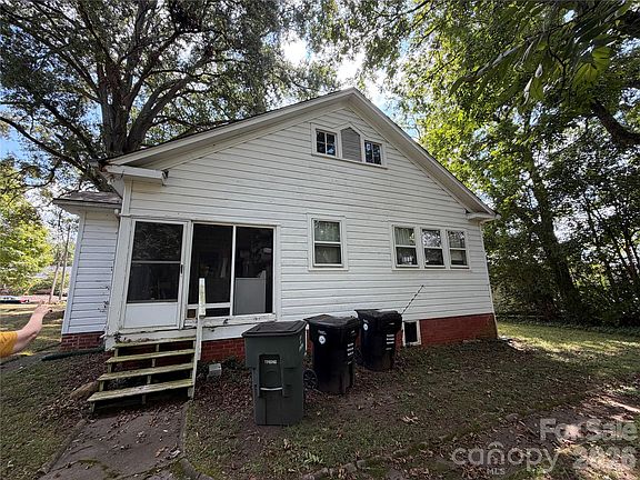 3rd image of 44 Academy Ave NW