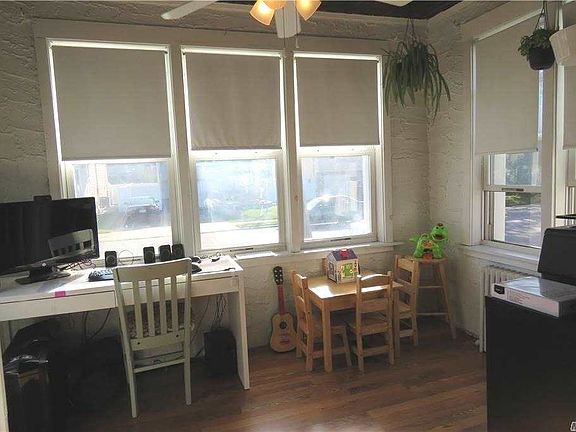 3rd image of 113 Lee Ave