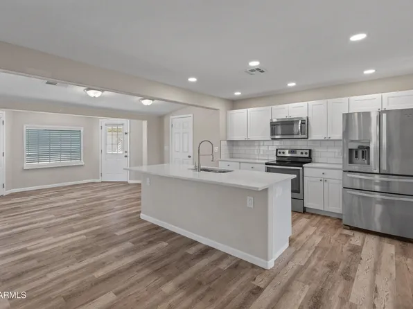 1112 W FARMDALE Avenue, Mesa, AZ 85210