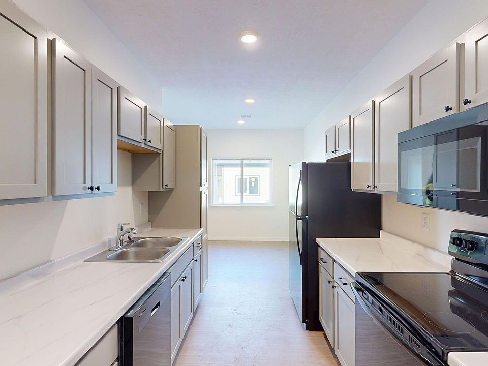 1st image of 2125 Royal Ave #1109