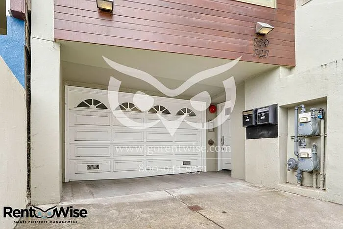 727 Moraga St — Photo 4
