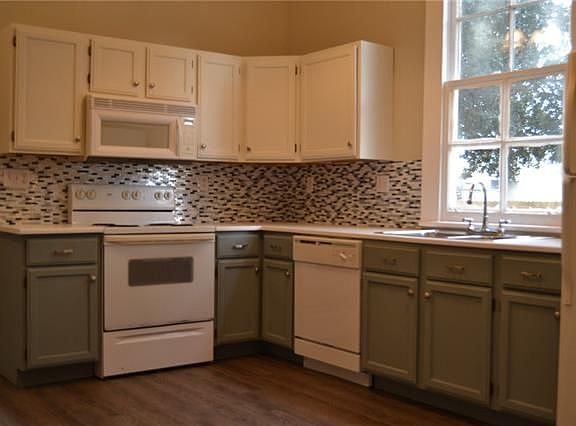 4th image of 2816 Aubry St