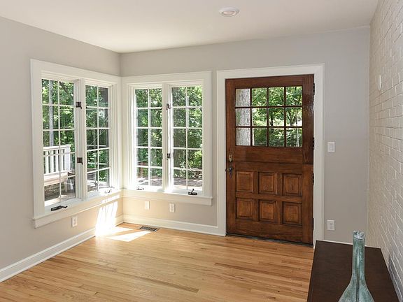 5th image of 300 Park Ln